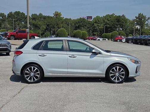 2019 Hyundai Elantra GT Base