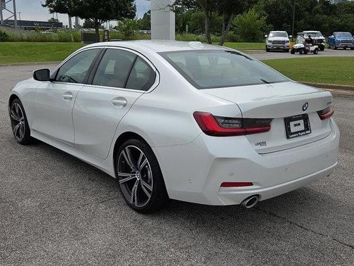 2024 BMW 330 i