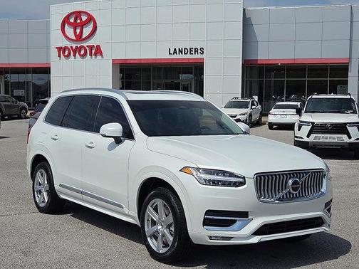 2024 Volvo XC90 B5 Core Bright Theme