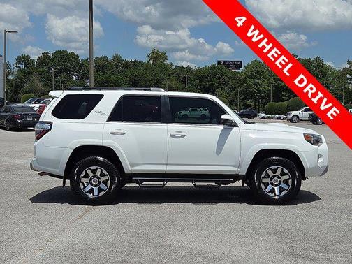 2022 Toyota 4Runner TRD Off Road