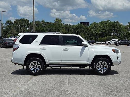 2022 Toyota 4Runner TRD Off Road