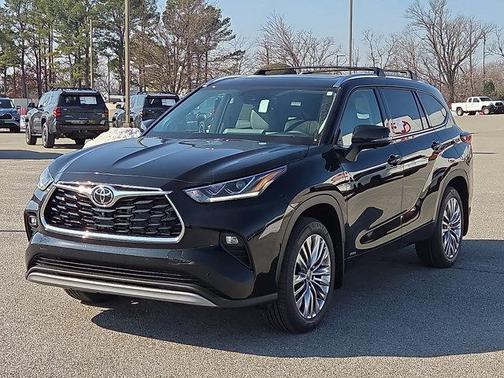 2026 Toyota Highlander Hybrid Platinum