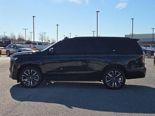 2023 Cadillac Escalade Sport