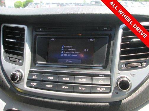 2016 Hyundai TUCSON SE