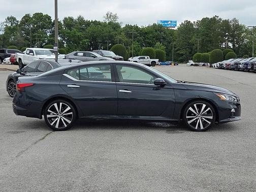 2020 Nissan Altima Platinum FWD