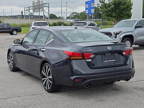 2020 Nissan Altima Platinum FWD