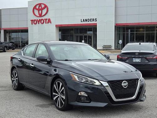 2020 Nissan Altima Platinum FWD