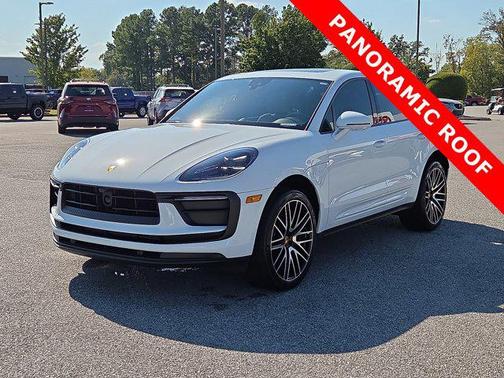 2025 Porsche Macan 4DR AWD