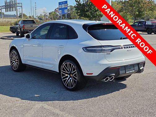 2025 Porsche Macan 4DR AWD