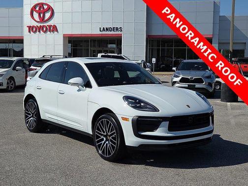2025 Porsche Macan 4DR AWD