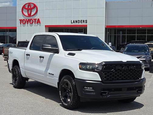 Bright White Clearcoat 2025 RAM 1500 Warlock Crew Cab 4x4 5'7' Box