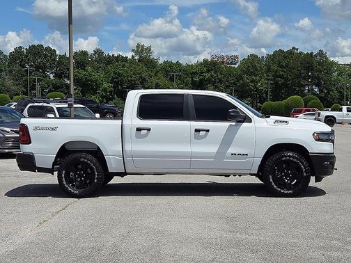 Bright White Clearcoat 2025 RAM 1500 Warlock Crew Cab 4x4 5'7' Box