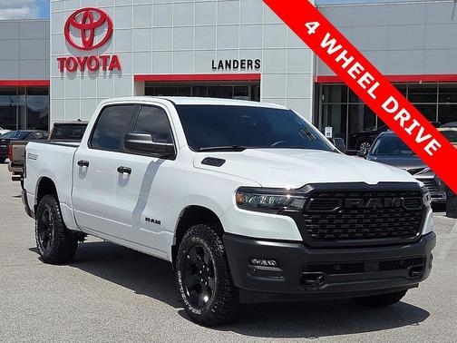 Bright White Clearcoat 2025 RAM 1500 Warlock Crew Cab 4x4 5'7' Box