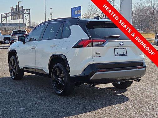 2021 Toyota RAV4 Hybrid SE
