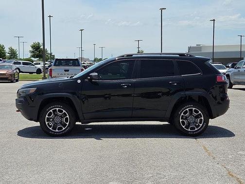 2020 Jeep Cherokee Trailhawk