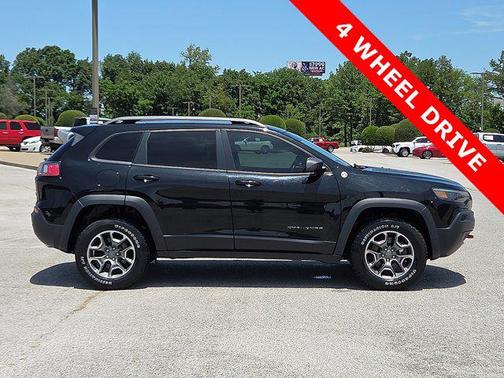 2020 Jeep Cherokee Trailhawk