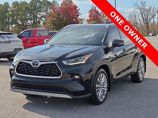 2023 Toyota Highlander Platinum