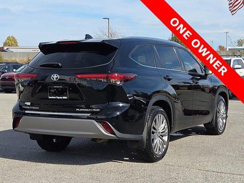 2023 Toyota Highlander Platinum