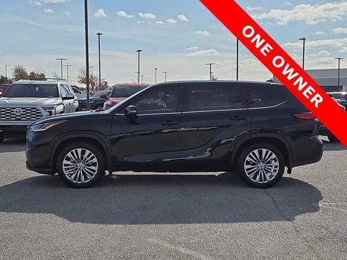 2023 Toyota Highlander Platinum
