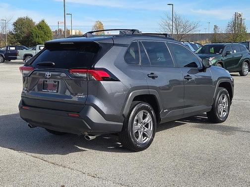 2022 Toyota RAV4 Hybrid XLE