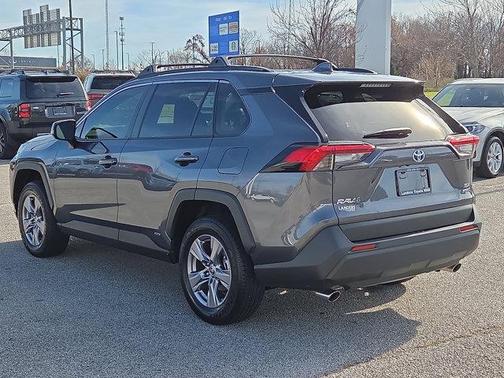 2022 Toyota RAV4 Hybrid XLE