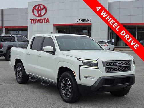 2024 Nissan Frontier SL