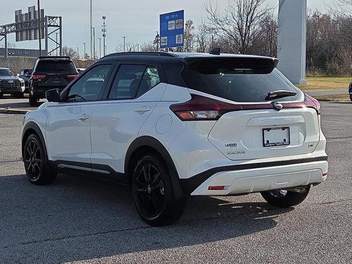 2024 Nissan Kicks SR