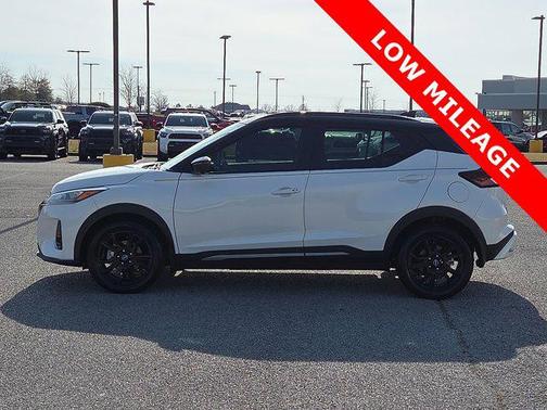 2024 Nissan Kicks SR