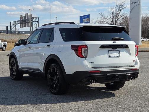 2024 Ford Explorer ST