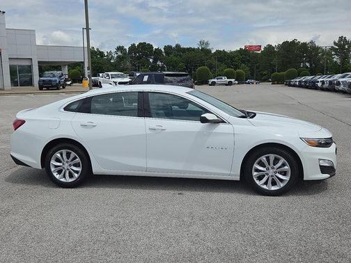 2022 Chevrolet Malibu FWD LT