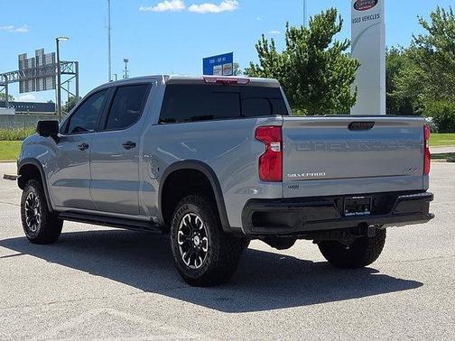 Sterling Gray Metallic 2024 Chevrolet Silverado 1500 ZR2