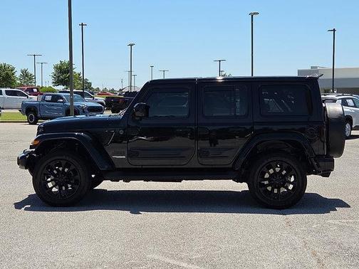 Black Clearcoat 2021 Jeep Wrangler Unlimited Sahara