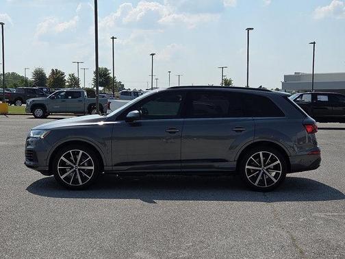 2023 Audi Q7 55 Prestige