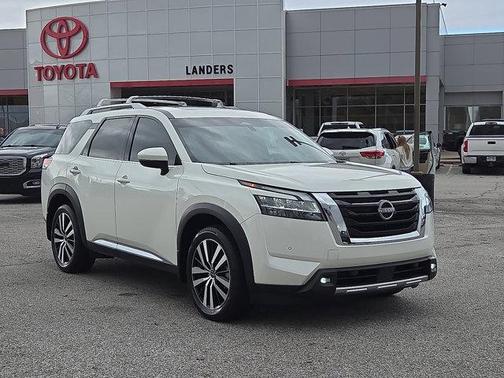 2023 Nissan Pathfinder Platinum 4WD