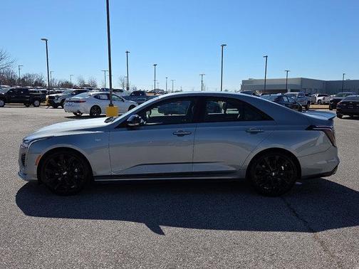 2024 Cadillac CT4 Sport