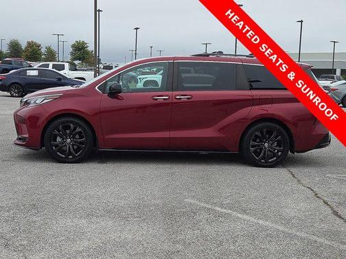 2022 Toyota Sienna XSE 7 Passenger