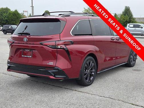2022 Toyota Sienna XSE 7 Passenger
