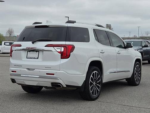 2020 GMC Acadia Denali