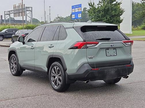 2022 Toyota RAV4 Hybrid XLE Premium