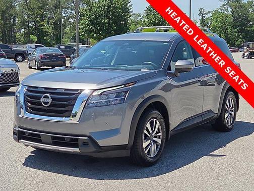 Gun Metallic 2023 Nissan Pathfinder SL 4WD