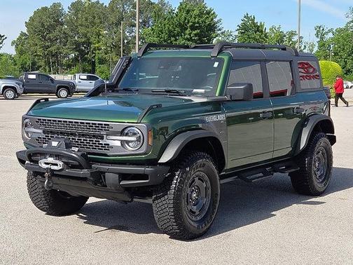 Eruption Green Metallic 2024 Ford Bronco Everglades