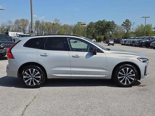 Bright Dusk Metallic 2025 Volvo XC60 B5 Plus