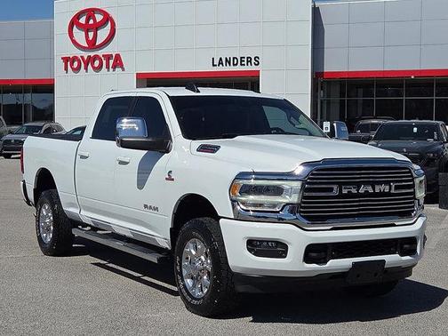 2023 RAM 2500 Laramie Crew Cab 4x4 6'4' Box