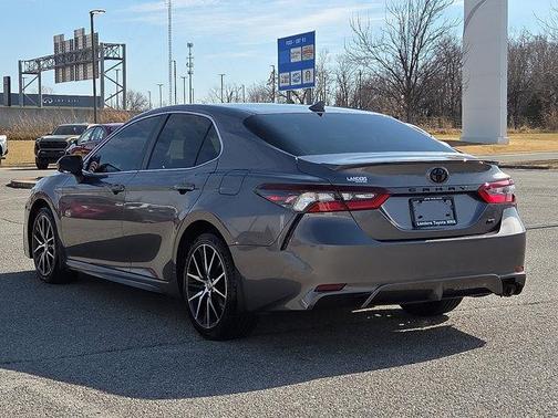 2024 Toyota Camry SE