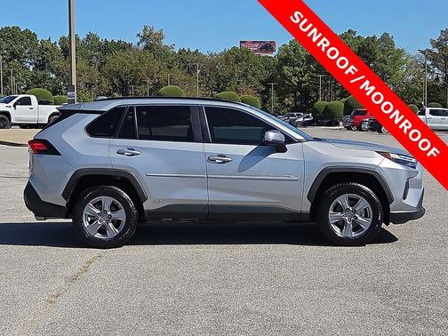 Silver Sky Metallic 2022 Toyota RAV4 Hybrid XLE