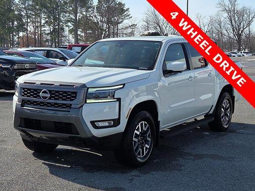 2025 Nissan Frontier SL