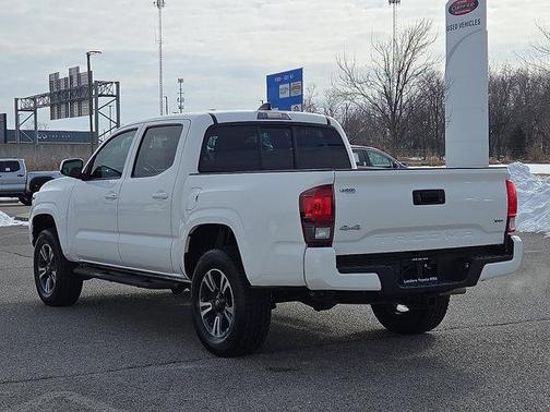 2022 Toyota Tacoma SR