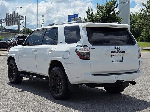 Ice Cap 2023 Toyota 4Runner SR5 Premium