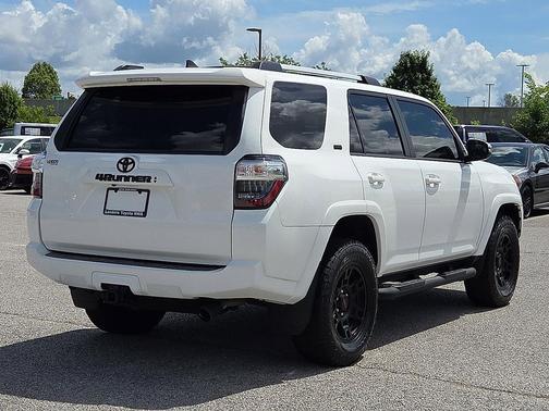 Ice Cap 2023 Toyota 4Runner SR5 Premium