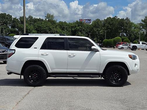 Ice Cap 2023 Toyota 4Runner SR5 Premium